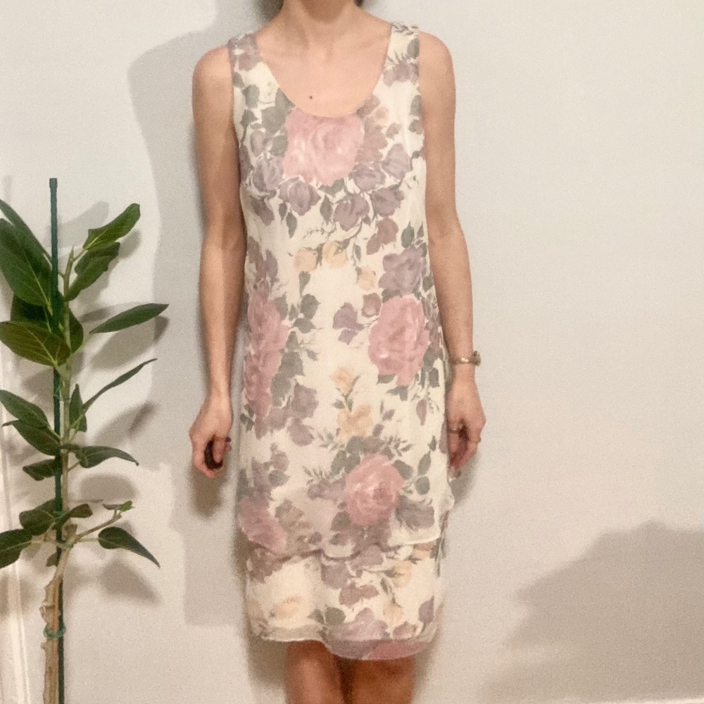 Vintage Floral Tiered Hem Sheath Dress
